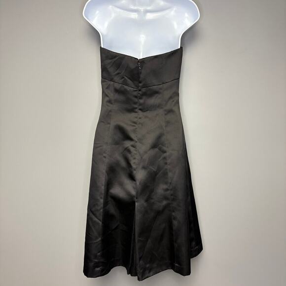 Vera Wang LBD Little Black Dress Satin Strapless Mini A-Line Dress Sz 6 - Picture 2 of 5